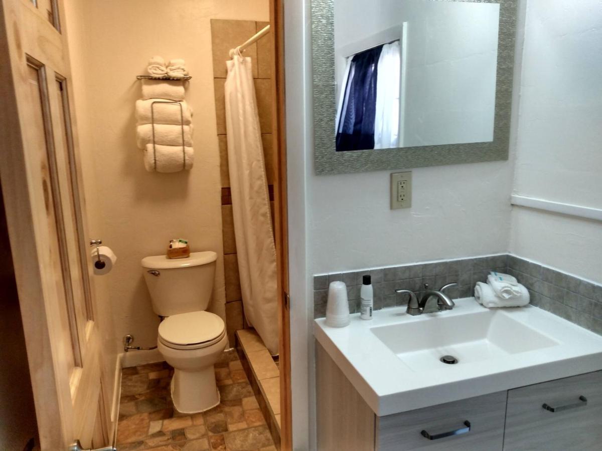 Mokee Motel Блаф Екстериор снимка