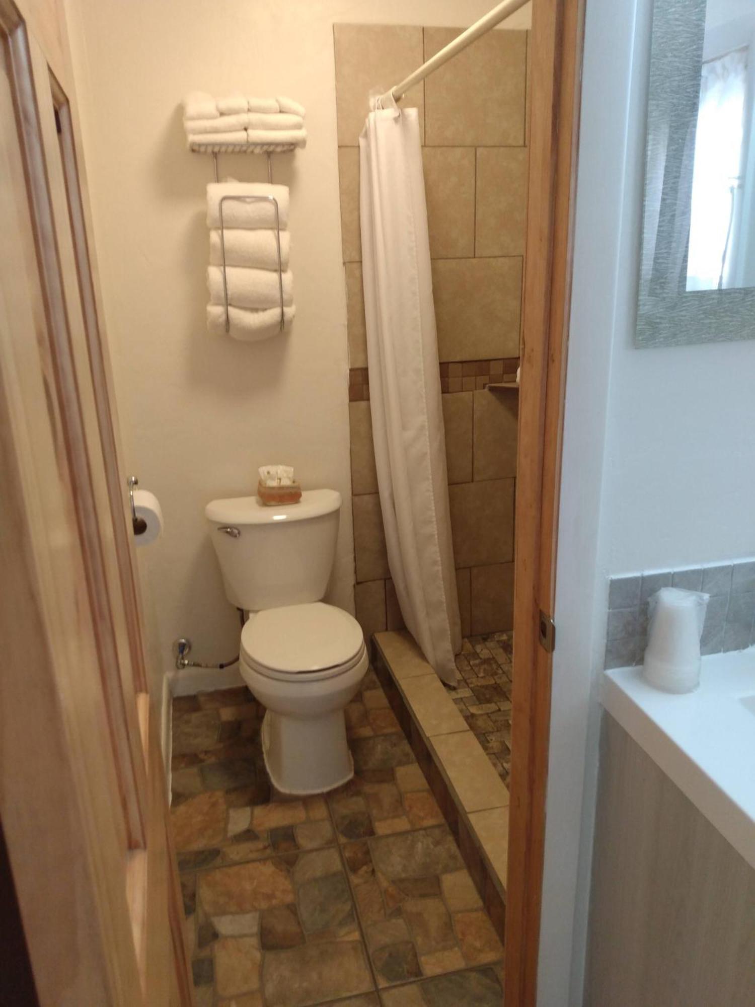 Mokee Motel Блаф Екстериор снимка